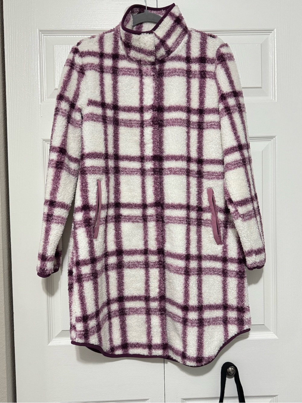 Cozy Plaid Teddy Jacket in Cream and Plum